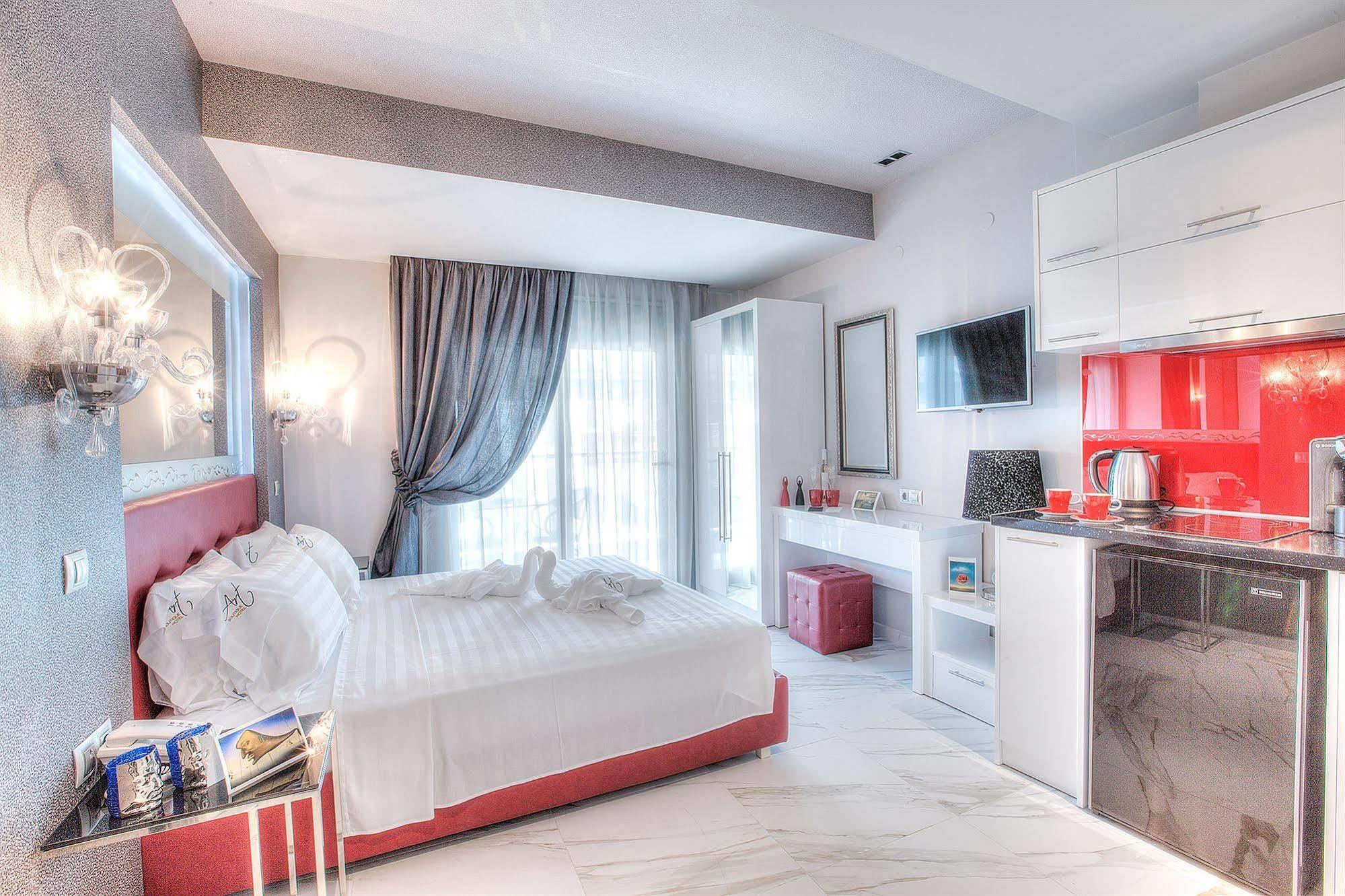 Art Boutique Suites Pefkochori Exterior photo